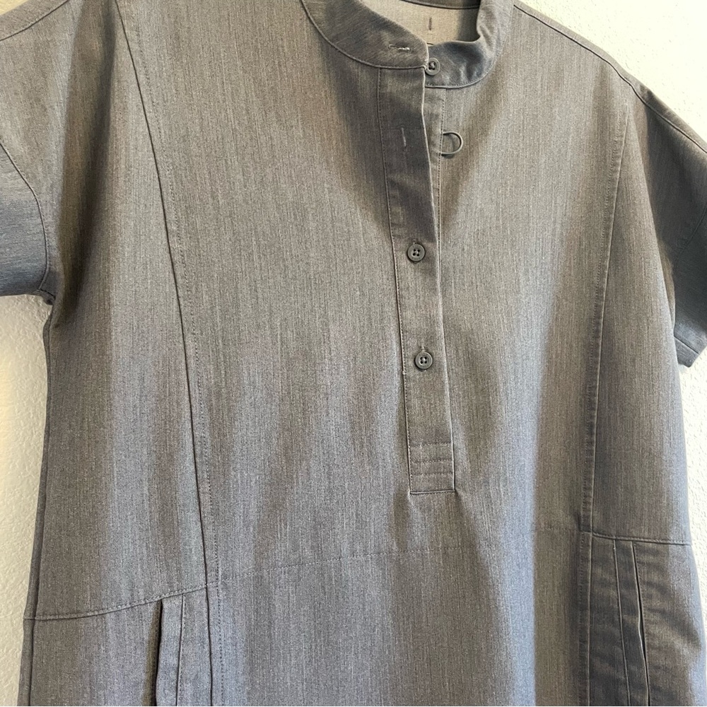 Figs Manila Scrub Top - Picture 5 of 6